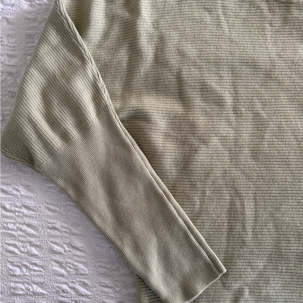 Green Ribbed Loungewear Set - Picture 7 of 7